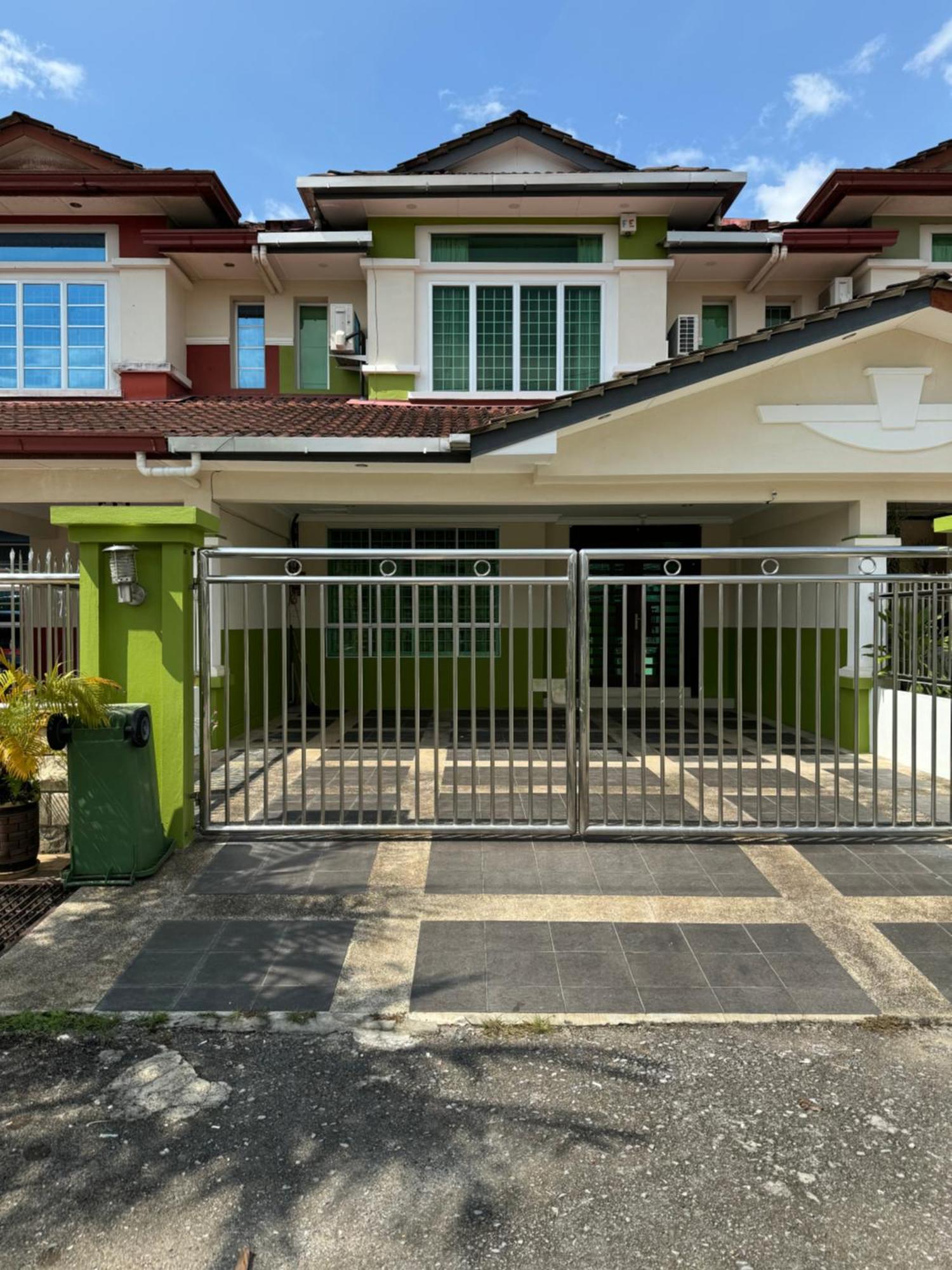 Hmairbnb@Two Sibu Kültér fotó